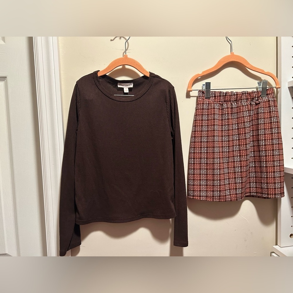 Girl's Crown of Hearts Size Small Long Sleeve Brown Top & Brown/Pink Plaid Skirt